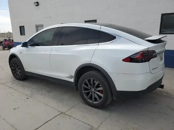 5YJXCAE42GFS00008 2016 TESLA MODEL X - Image 2