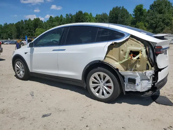 5YJXCAE42LF273440 2020 TESLA MODEL X - Image 2