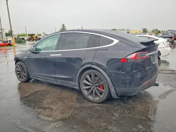 5YJXCAE43GF003686 2016 TESLA MODEL X - Image 2