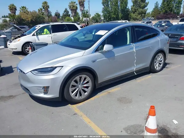 5YJXCAE43GF005468 2016 TESLA MODEL X - Image 2