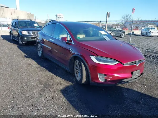 5YJXCAE43GFS00440 2016 TESLA MODEL X - Image 1
