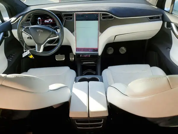 5YJXCAE44GF001042 2016 TESLA MODEL X - Image 8