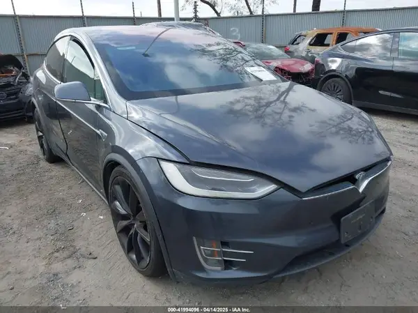 5YJXCAE45GF001485 2016 TESLA MODEL X - Image 1