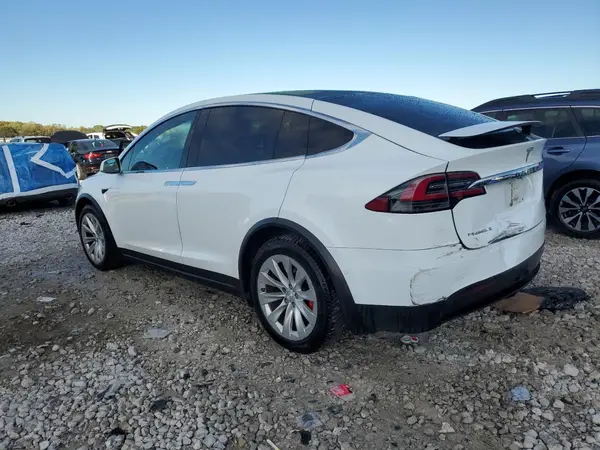 5YJXCAE45GF023888 2016 TESLA MODEL X - Image 2