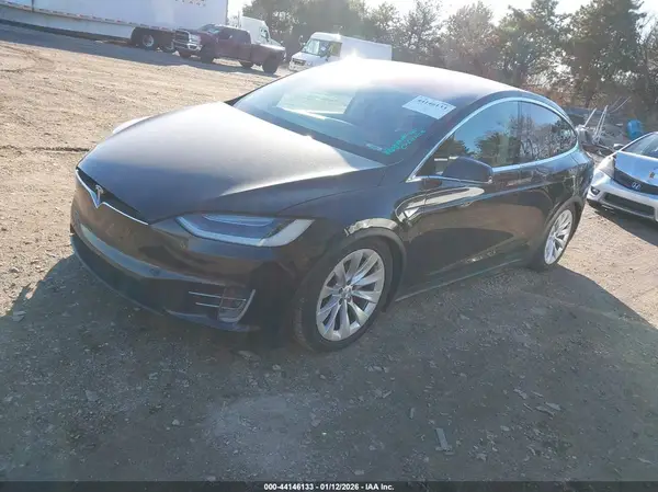 5YJXCAE46GF000717 2016 TESLA MODEL X - Image 2