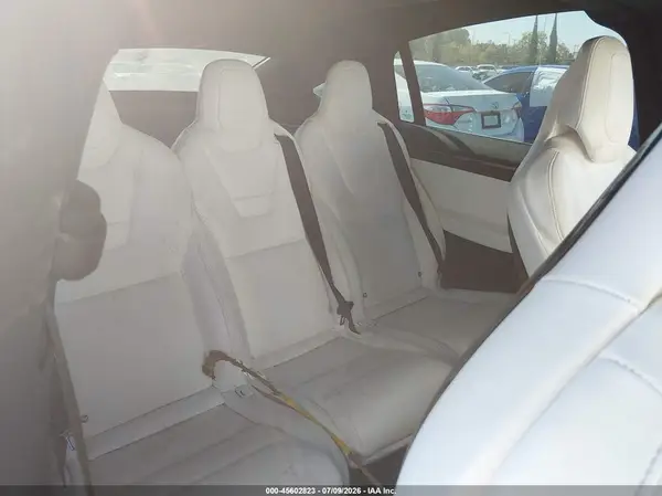 5YJXCAE46GF004833 2016 TESLA MODEL X - Image 8