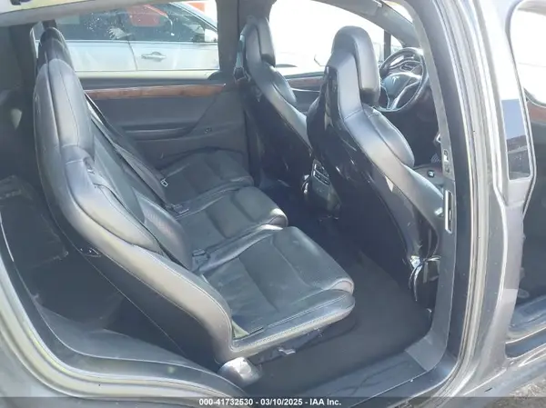 5YJXCAE46GF028288 2016 TESLA MODEL X - Image 8