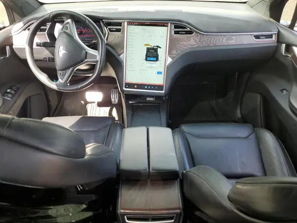 5YJXCAE46GFS00562 2016 TESLA MODEL X - Image 8