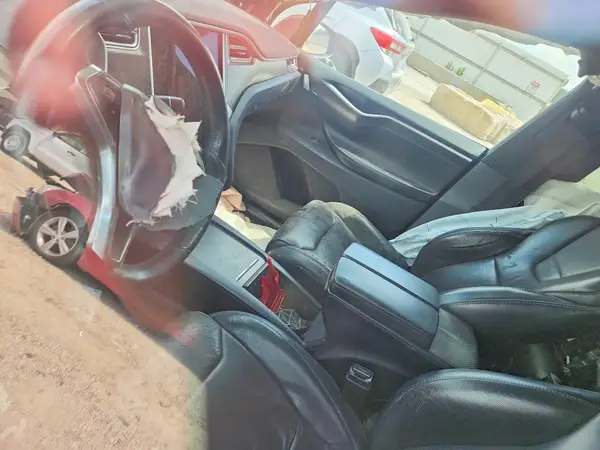 5YJXCAE46GFS02683 2016 TESLA MODEL X - Image 8