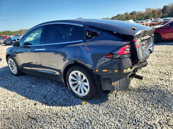 5YJXCAE46HF045190 2017 TESLA MODEL X - Image 2