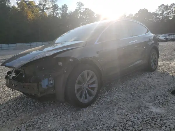 5YJXCAE47GF000550 2016 TESLA MODEL X - Image 1
