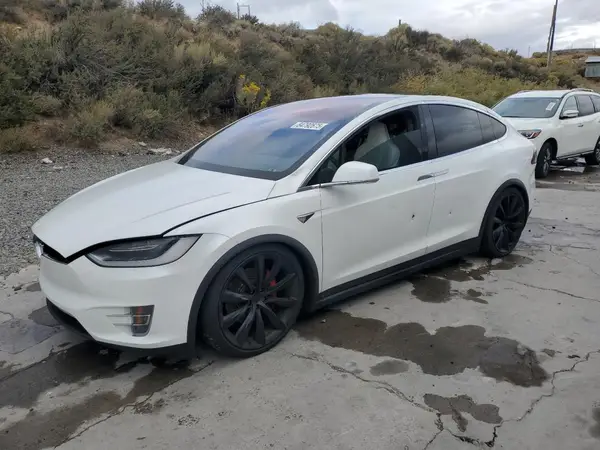 5YJXCAE47KF188768 2019 TESLA MODEL X - Image 1