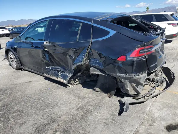 5YJXCAE48GF000699 2016 TESLA MODEL X - Image 2