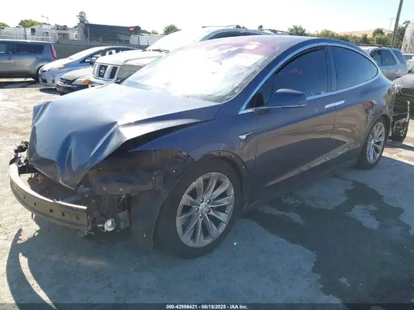5YJXCAE48LF229118 2020 TESLA MODEL X - Image 2