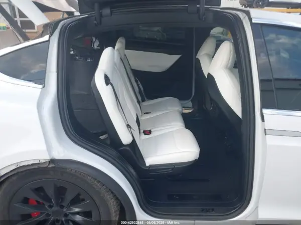 5YJXCAE48MF324831 2021 TESLA MODEL X - Image 8