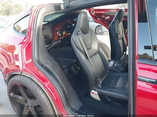 5YJXCAE49GF000369 2016 TESLA MODEL X - Image 8