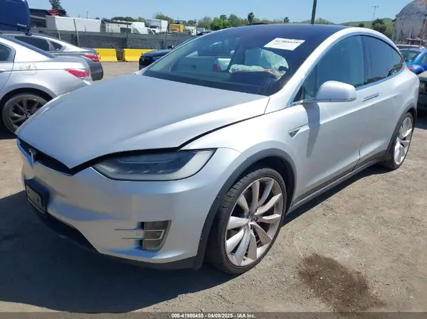 5YJXCAE49GF001067 2016 TESLA MODEL X - Image 2