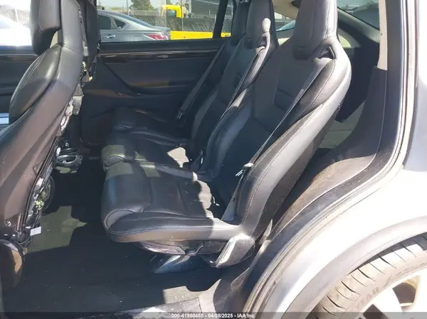 5YJXCAE49GF001067 2016 TESLA MODEL X - Image 8
