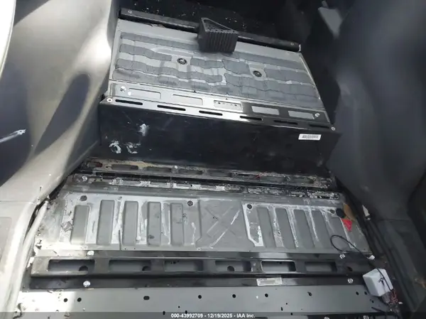 5YJXCAE49HF067846 2017 TESLA MODEL X - Image 8