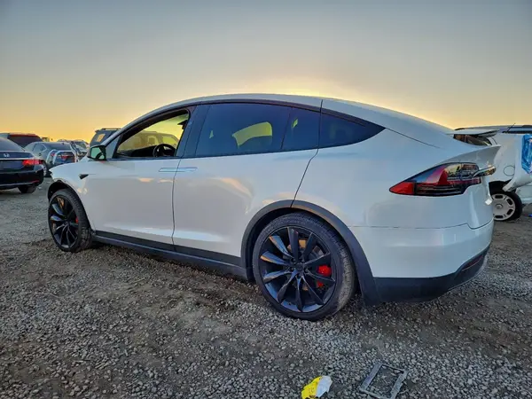 5YJXCAE49LF301945 2020 TESLA MODEL X - Image 2