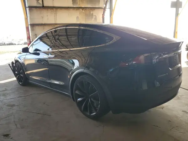 5YJXCBE20GF002810 2016 TESLA MODEL X - Image 2