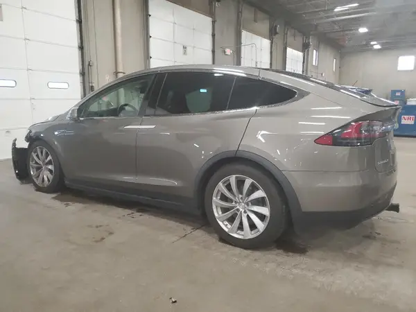 5YJXCBE20GF003018 2016 TESLA MODEL X - Image 2