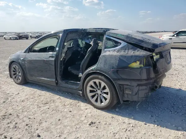 5YJXCBE20GF007442 2016 TESLA MODEL X - Image 2