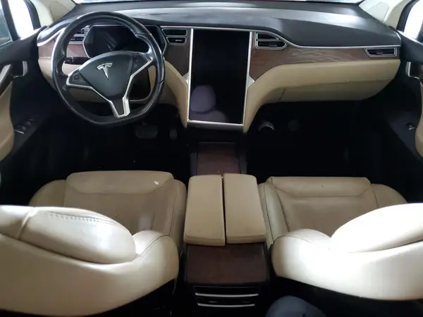 5YJXCBE20GF012138 2016 TESLA MODEL X - Image 8