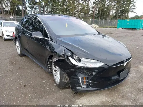 5YJXCBE20GF013046 2016 TESLA MODEL X - Image 1
