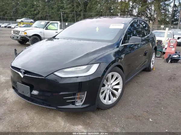 5YJXCBE20GF013046 2016 TESLA MODEL X - Image 2