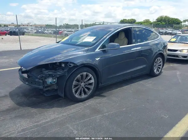 5YJXCBE20GF015525 2016 TESLA MODEL X - Image 2