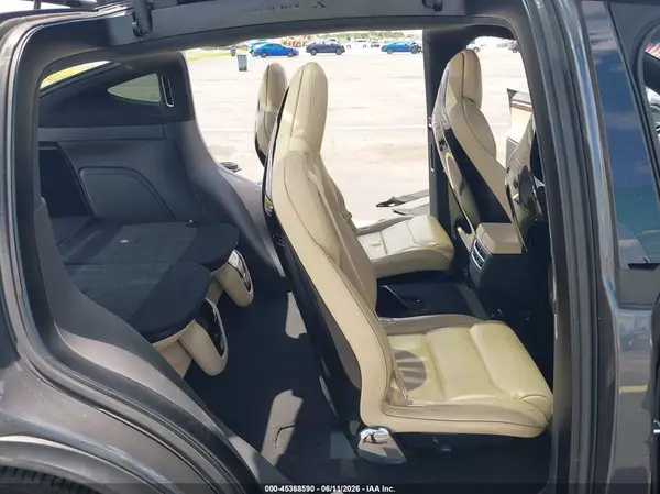 5YJXCBE20GF015525 2016 TESLA MODEL X - Image 8