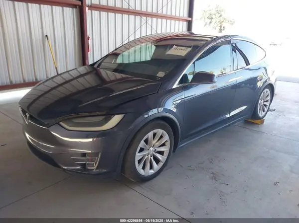 5YJXCBE20GF016559 2016 TESLA MODEL X - Image 2