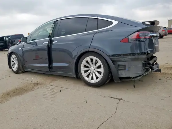 5YJXCBE20GF021826 2016 TESLA MODEL X - Image 2