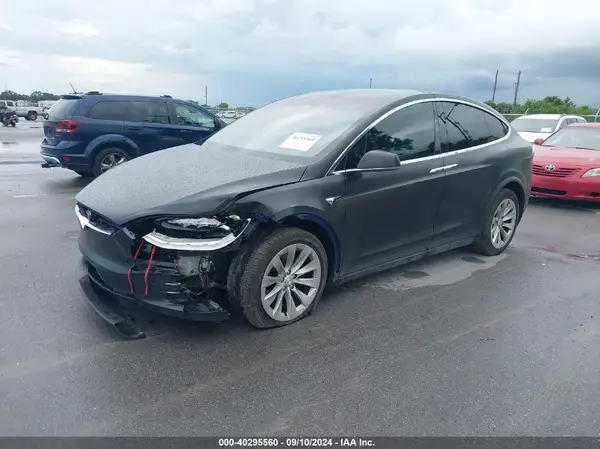 5YJXCBE20HF027238 2017 TESLA MODEL X - Image 2