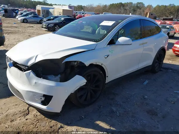 5YJXCBE20HF034822 2017 TESLA MODEL X - Image 2