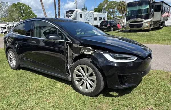 5YJXCBE20HF040250 2017 TESLA MODEL X - Image 1