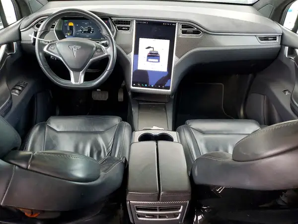 5YJXCBE20HF041799 2017 TESLA MODEL X - Image 8