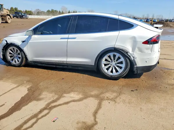 5YJXCBE20HF043908 2017 TESLA MODEL X - Image 2