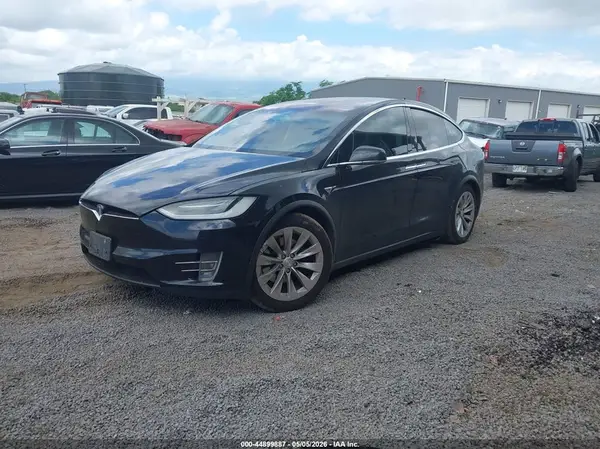 5YJXCBE20HF047697 2017 TESLA MODEL X - Image 2