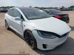 5YJXCBE20HF050017 2017 TESLA MODEL X