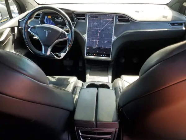 5YJXCBE20HF054813 2017 TESLA MODEL X - Image 8