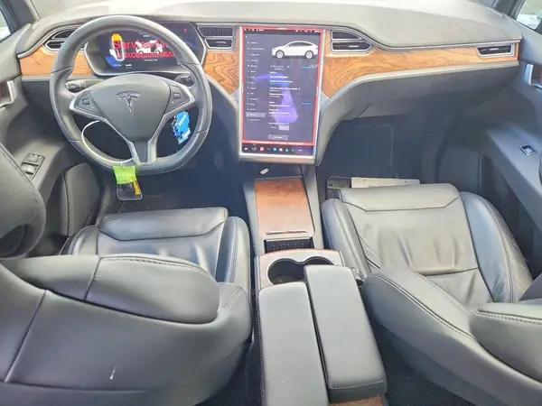 5YJXCBE20HF055203 2017 TESLA MODEL X - Image 8