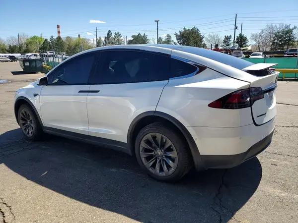 5YJXCBE20HF060739 2017 TESLA MODEL X - Image 2