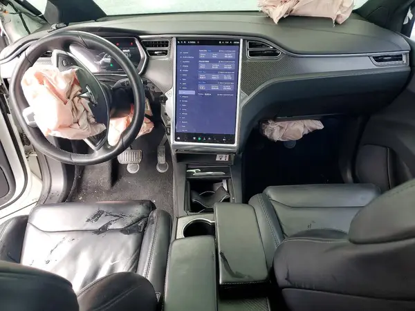 5YJXCBE20HF060739 2017 TESLA MODEL X - Image 8