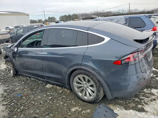 5YJXCBE20HF066167 2017 TESLA MODEL X - Image 2