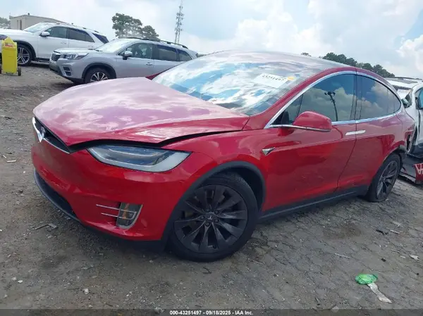 5YJXCBE20HF066492 2017 TESLA MODEL X - Image 2