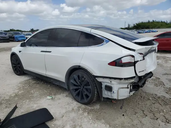 5YJXCBE20HF074138 2017 TESLA MODEL X - Image 2