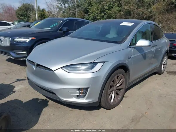 5YJXCBE20HF076035 2017 TESLA MODEL X - Image 2