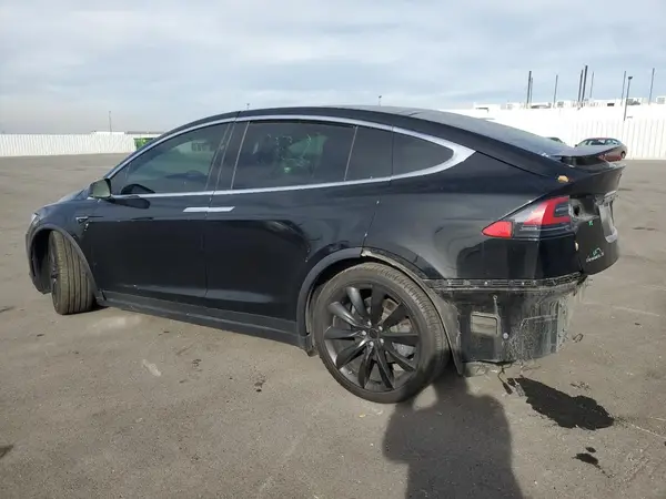 5YJXCBE20HF078528 2017 TESLA MODEL X - Image 2